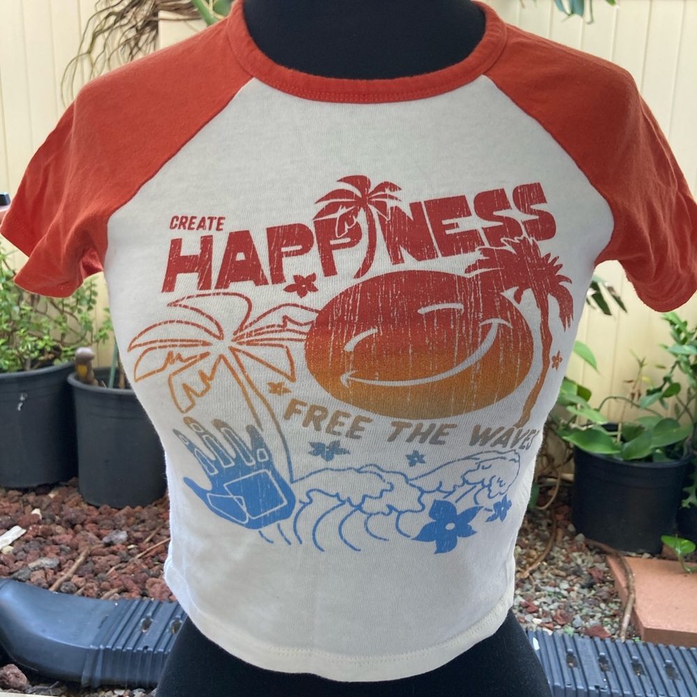 Create Happiness $10 Graphic Tee size S